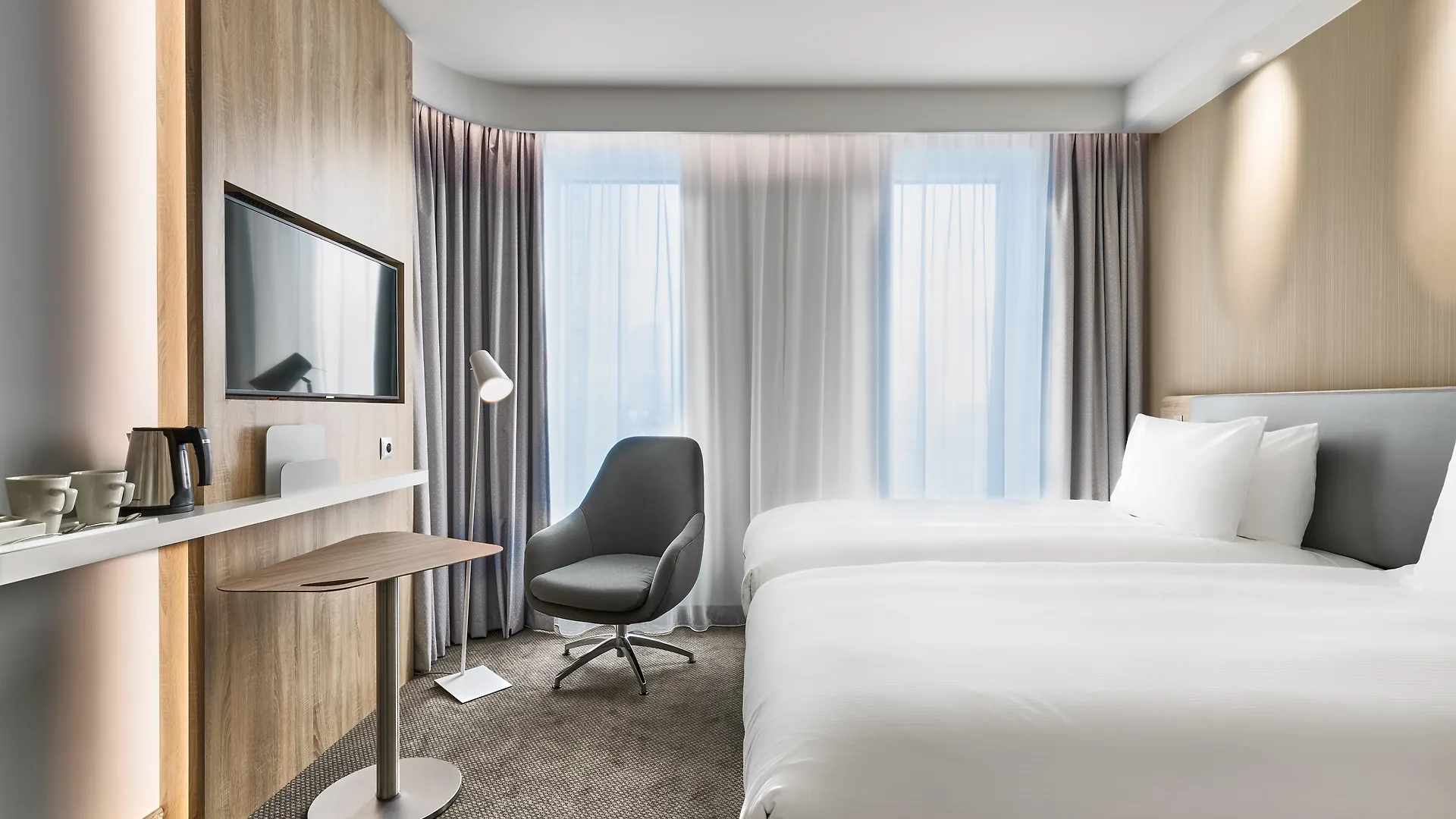Holiday Inn Express - Warsaw - The Hub By Ihg 3*,