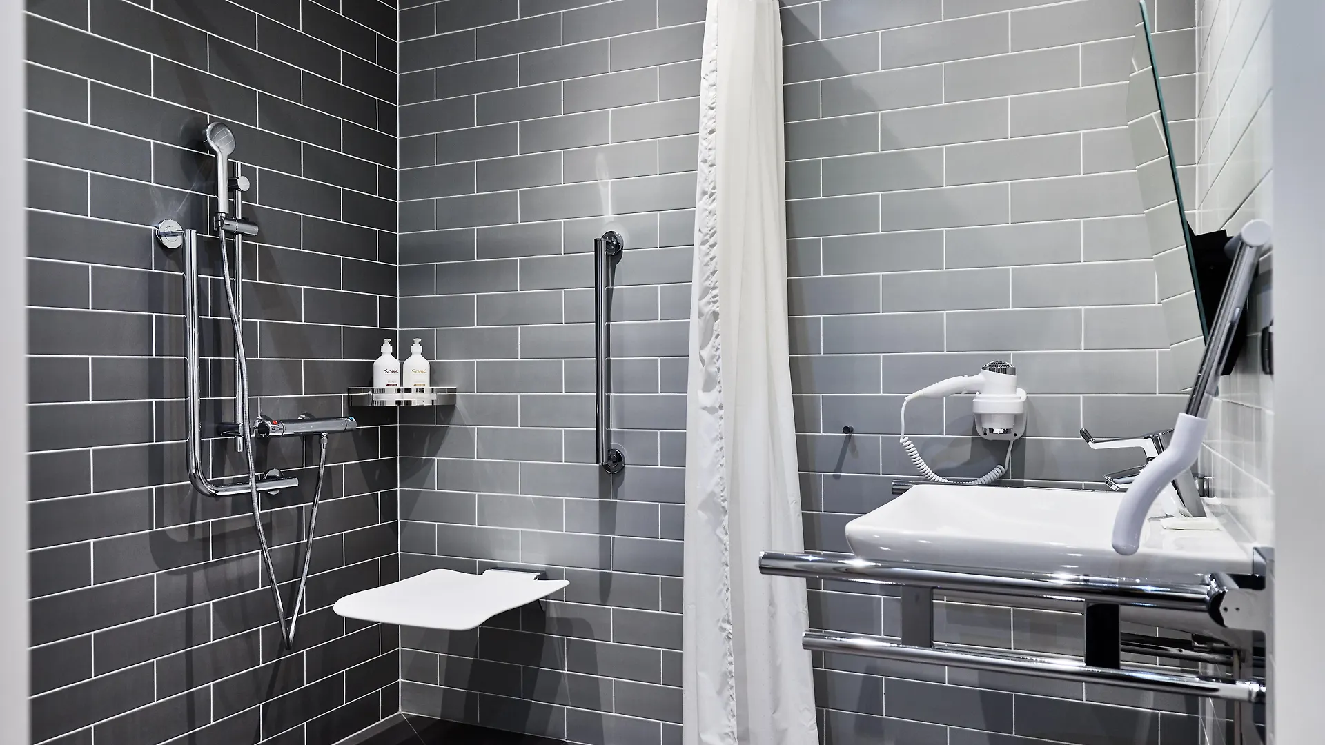 *** Hotel Holiday Inn Express - Warsaw - The Hub By Ihg Polonia