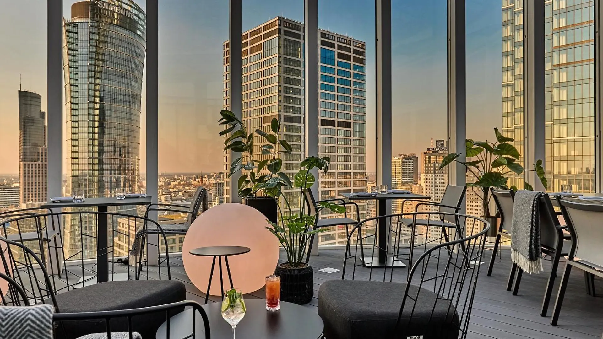 Holiday Inn Express - Warsaw - The Hub By Ihg
